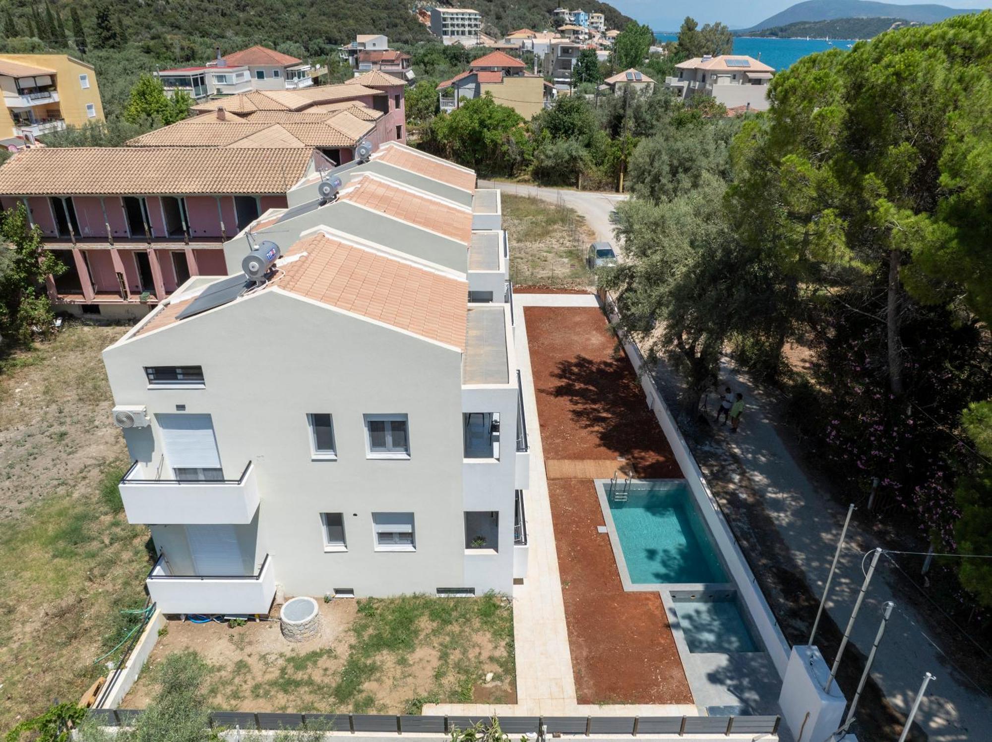 Miralis Apartments Nikiana Exteriér fotografie